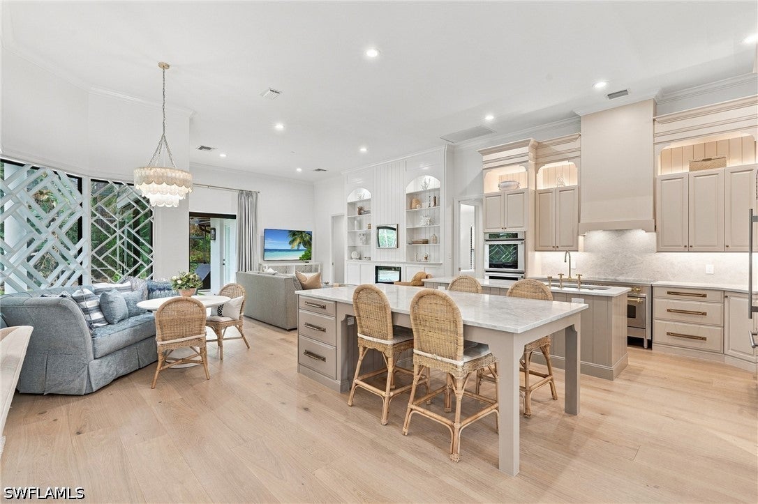 9833 Clear Lake Cir, Naples, FL 34109 photo