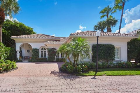 Single Family Residence in Estero FL 4670 Via Firenze.jpg