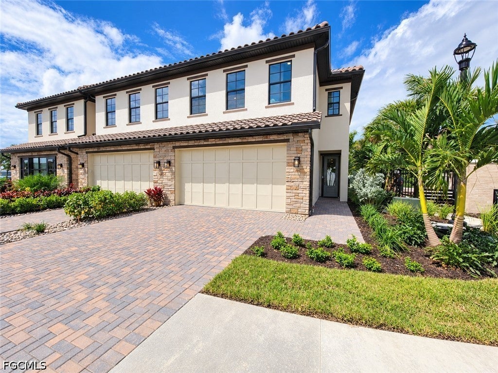 21250 Estiva Villa Cir, Estero, FL 33928