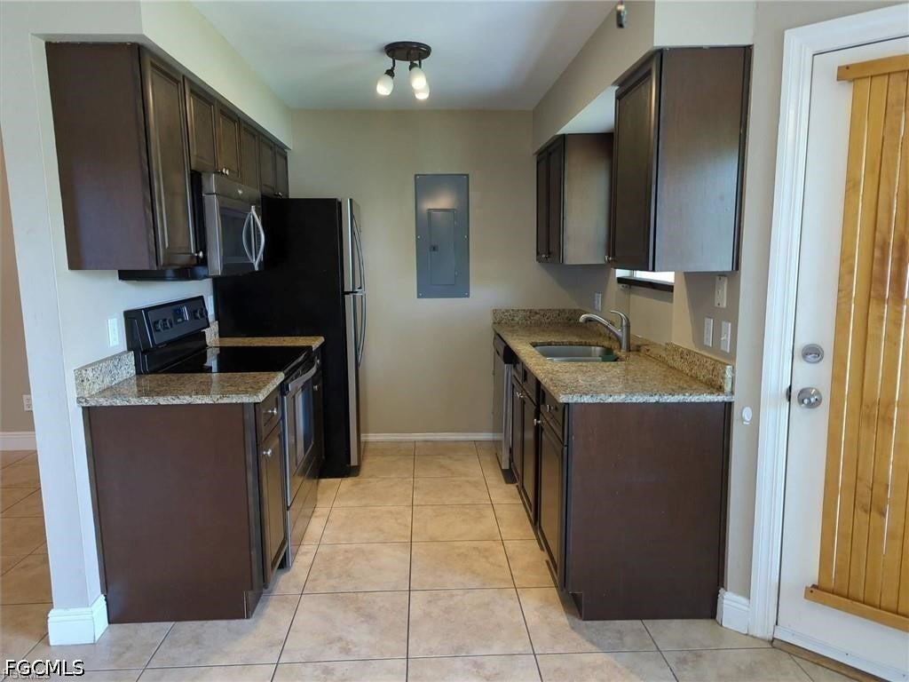 1503 1505 SW 48 Terrace, Cape Coral, FL 33914 photo