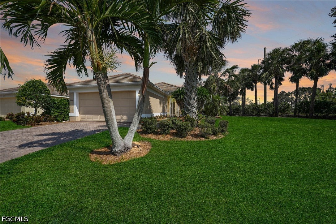 2457 Anguilla Dr, Cape Coral, FL 33991 photo