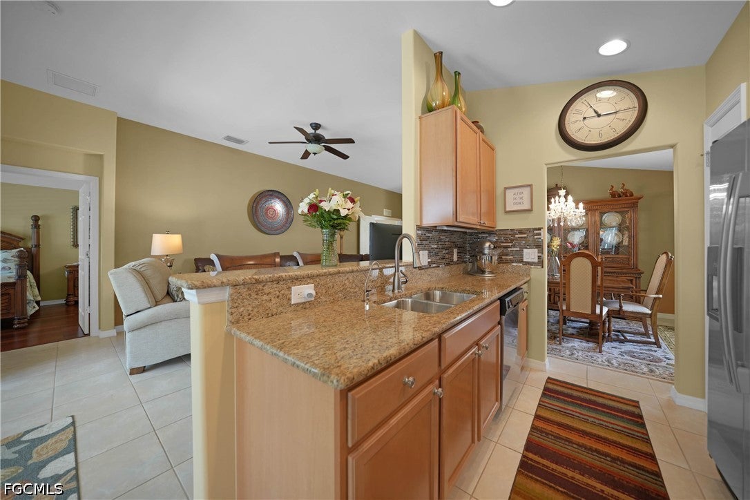 2457 Anguilla Dr, Cape Coral, FL 33991 photo