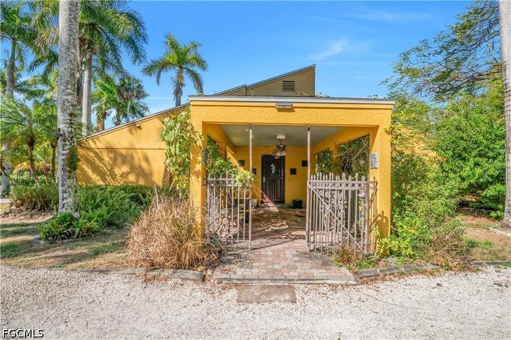184 W Mariana Ave, North Fort Myers, FL 33903 photo