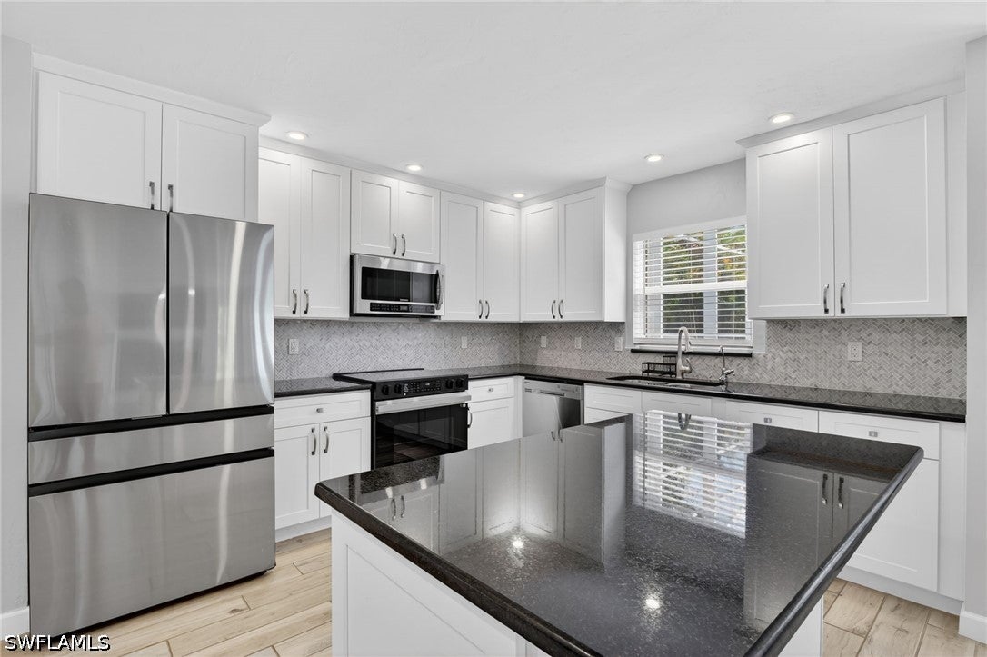 1720 16 St, Naples, FL 34120
