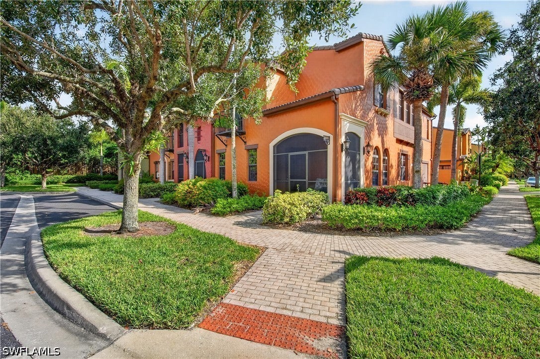 9110 Capistrano St, Naples, FL 34113