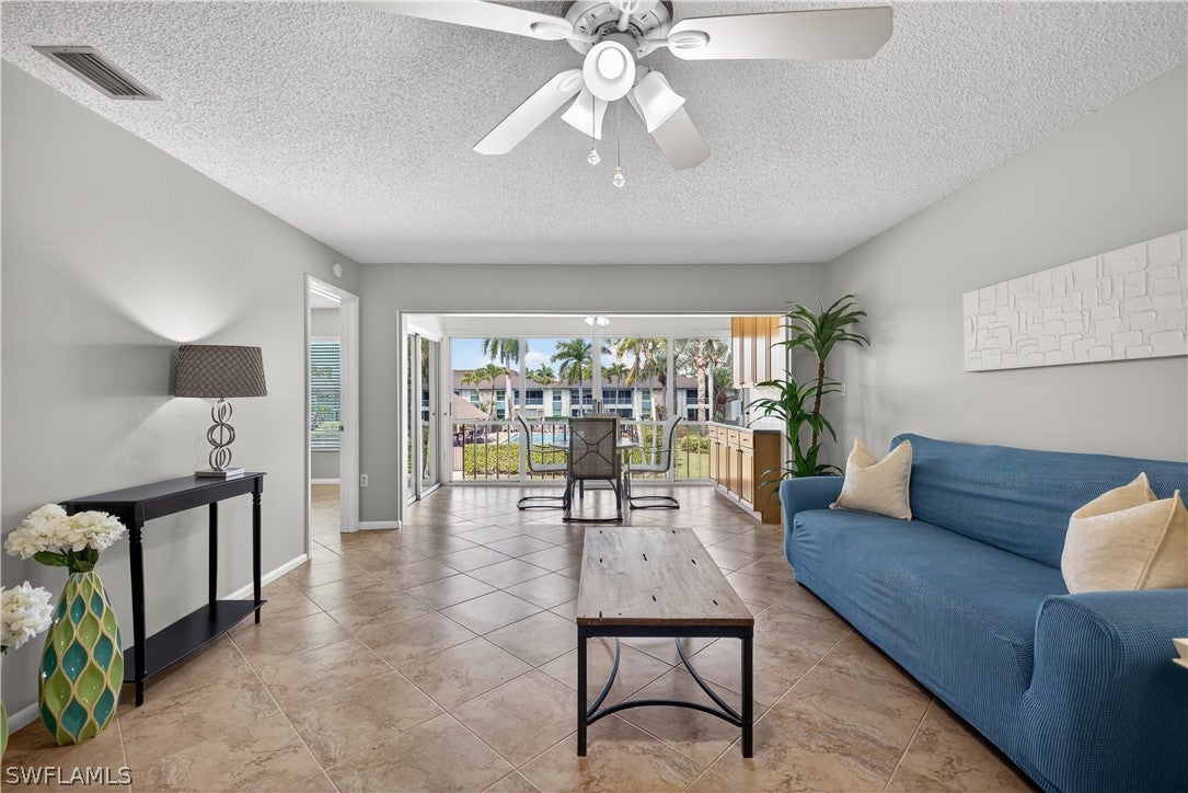 325 Charlemagne Blvd, Naples, FL 34112