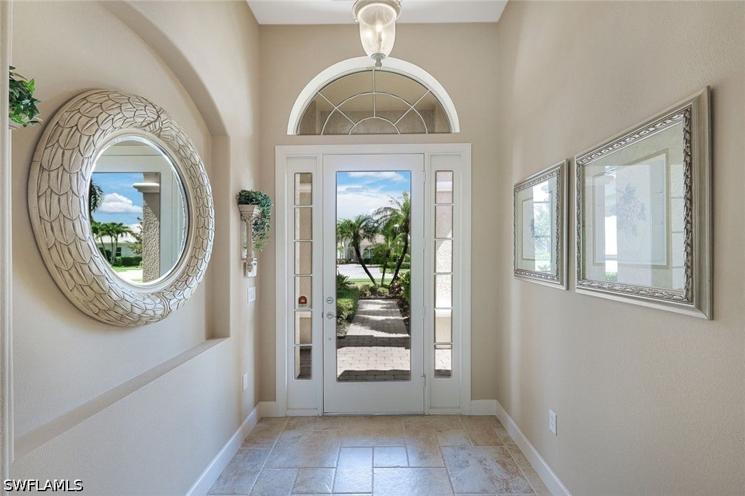 12118 Wicklow Ln, Naples, FL 34120