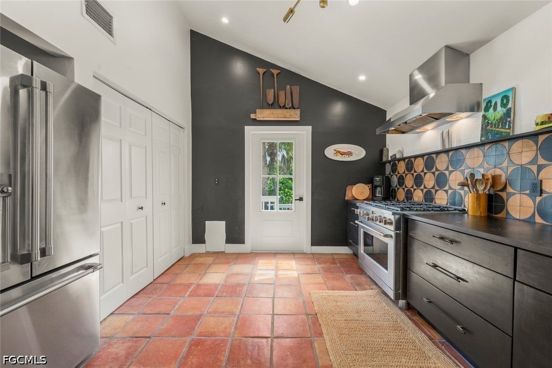 6062 Dinkins Lake Rd, Sanibel, FL 33957 photo