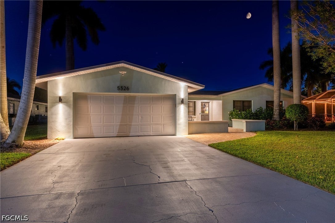 5326 Nautilus Dr, Cape Coral, FL 33904 photo