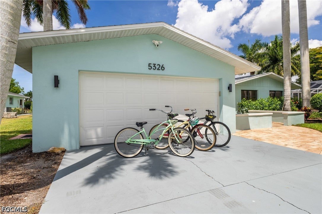 5326 Nautilus Dr, Cape Coral, FL 33904 photo