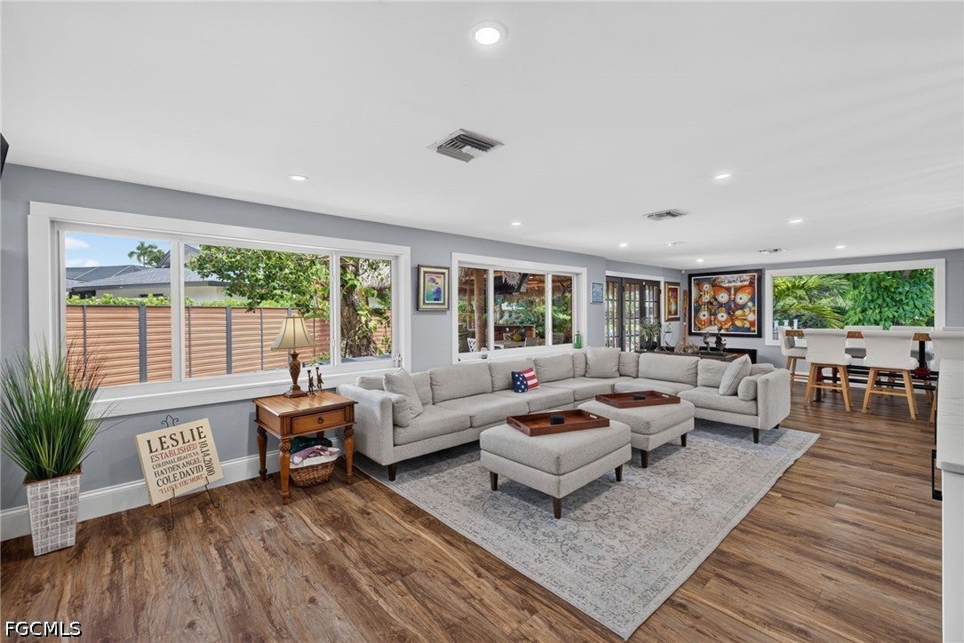 625 Sunnyside Ct, Fort Myers, FL 33919 photo
