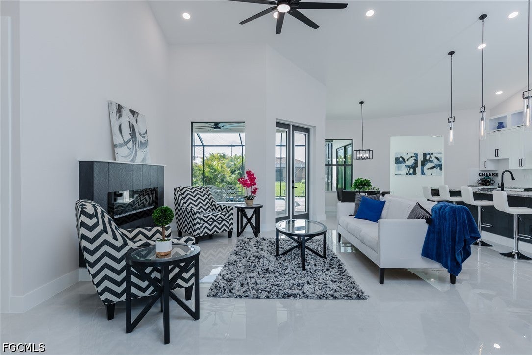 2000 SW 30 Terrace, Cape Coral, FL 33914 photo