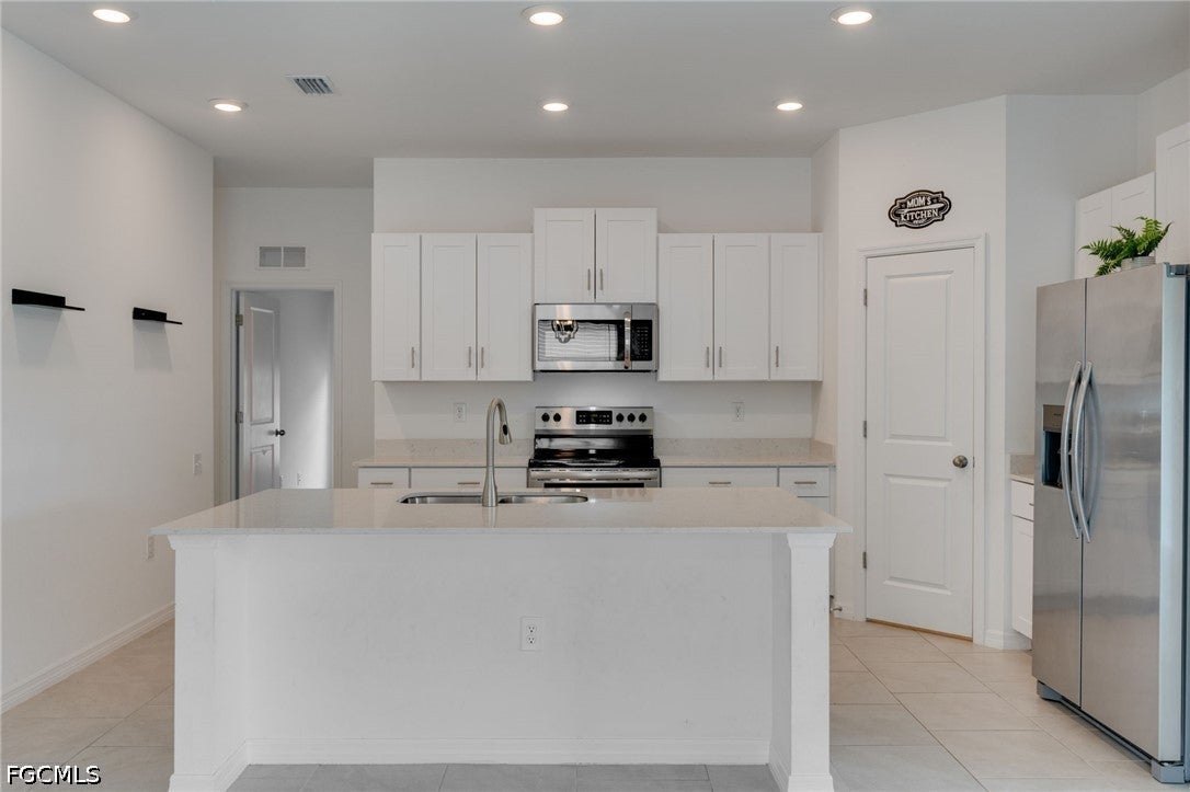 4057 San Clemente Ct, North Fort Myers, FL 33917 photo