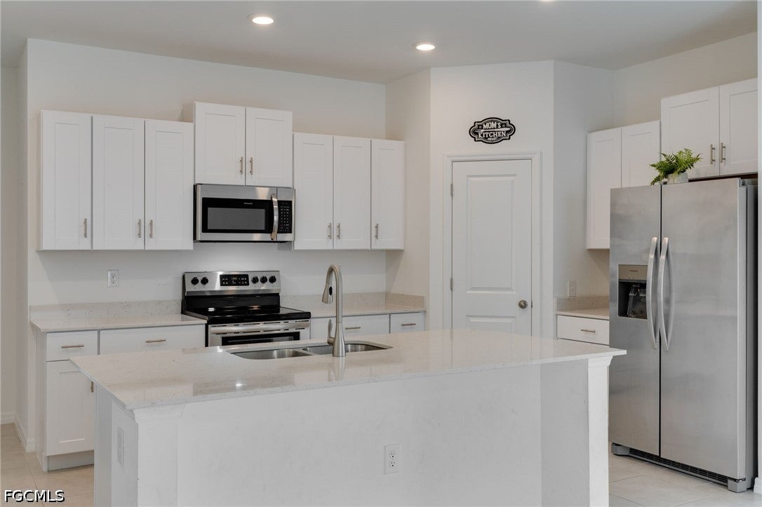 4057 San Clemente Ct, North Fort Myers, FL 33917 photo