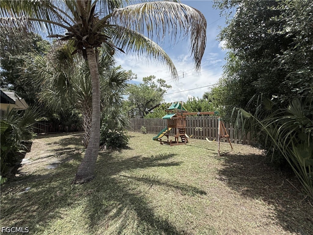 3941 Maxine St, Fort Myers, FL 33901 photo