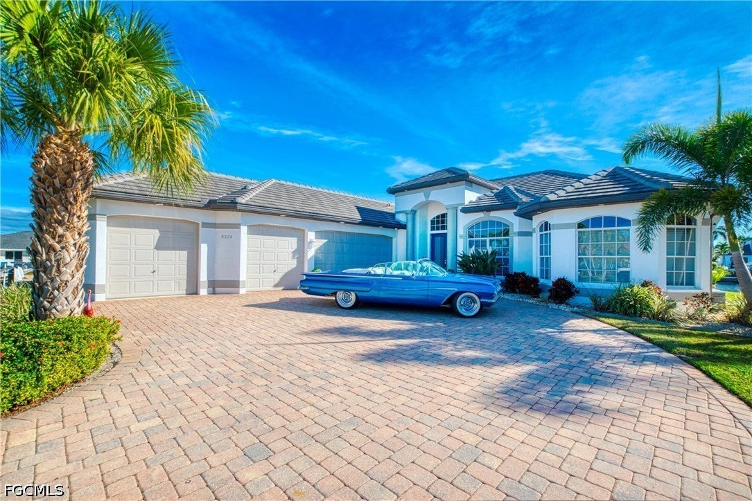 5374 Cortez Ct, Cape Coral, FL 33904 photo