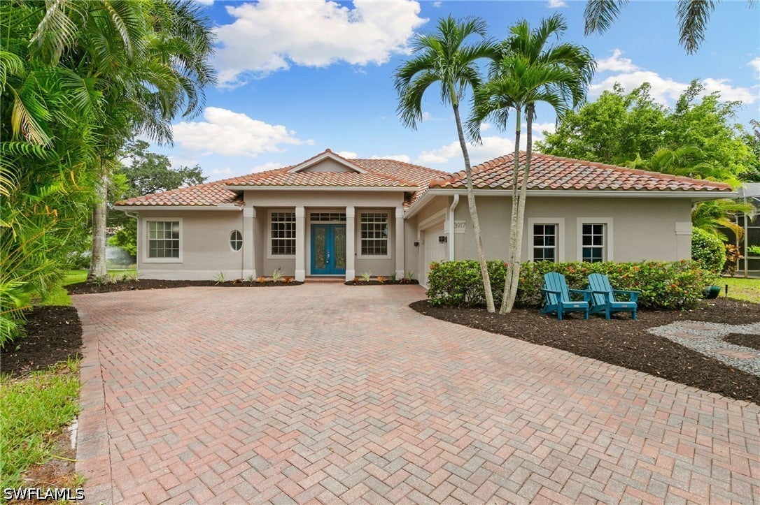 3917 Fabienne Ct, Naples, FL 34109