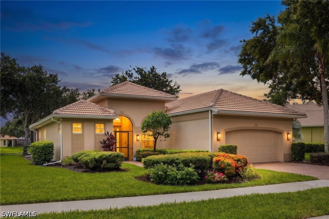 6840 Bent Grass Dr, Naples, FL 34113