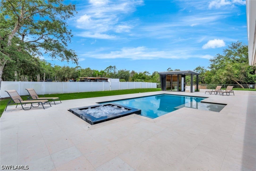 140 37 Ave, Naples, FL 34120 photo