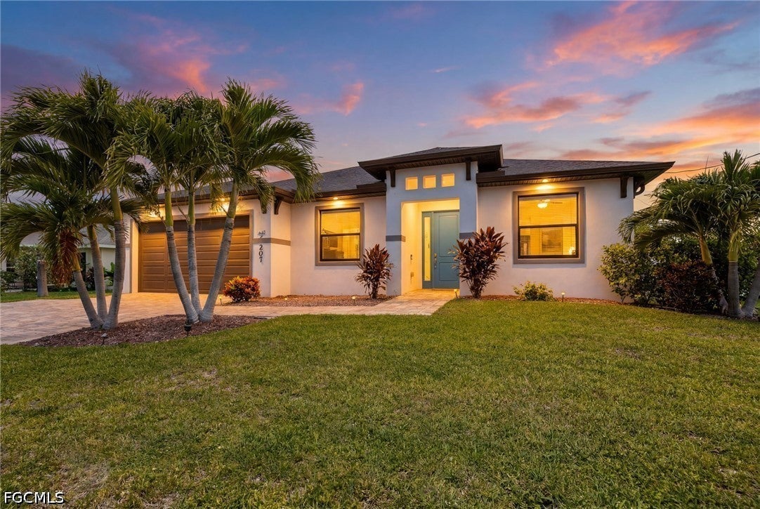 207 Gleason Pkwy, Cape Coral, FL 33914