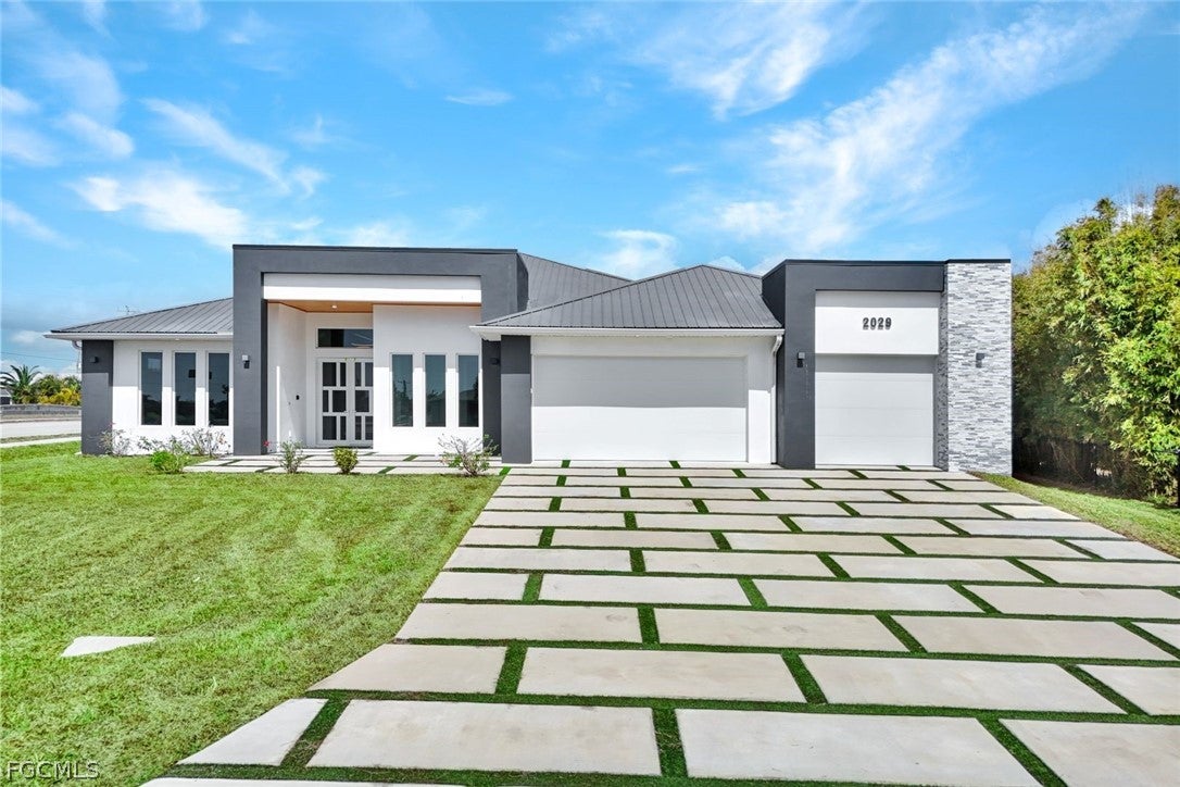 2029 SW 41 St, Cape Coral, FL 33914 photo