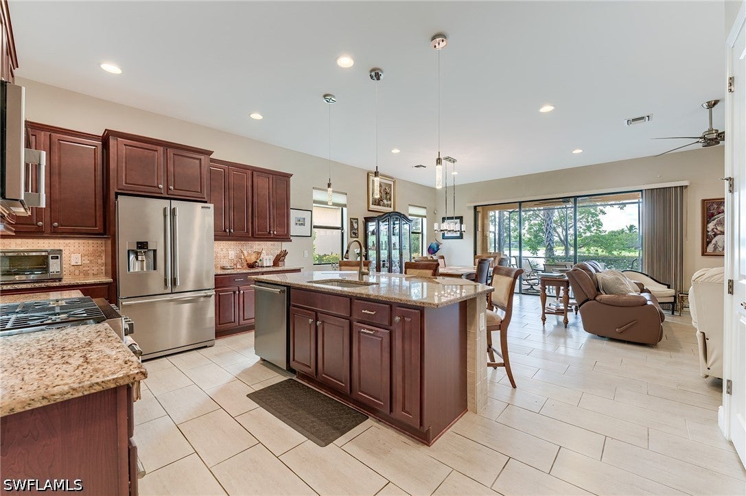 1940 Mustique St, Naples, FL 34120