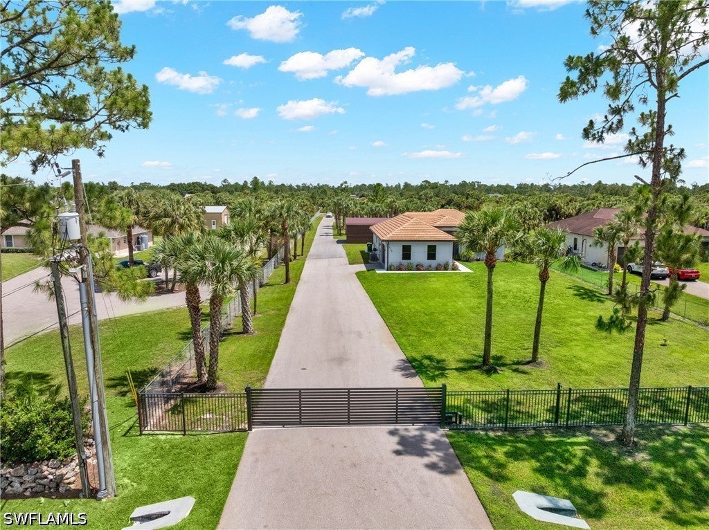 2759 18 Ave, Naples, FL 34117