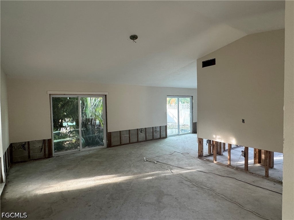 1683 Atlanta Plaza Dr, Sanibel, FL 33957 photo