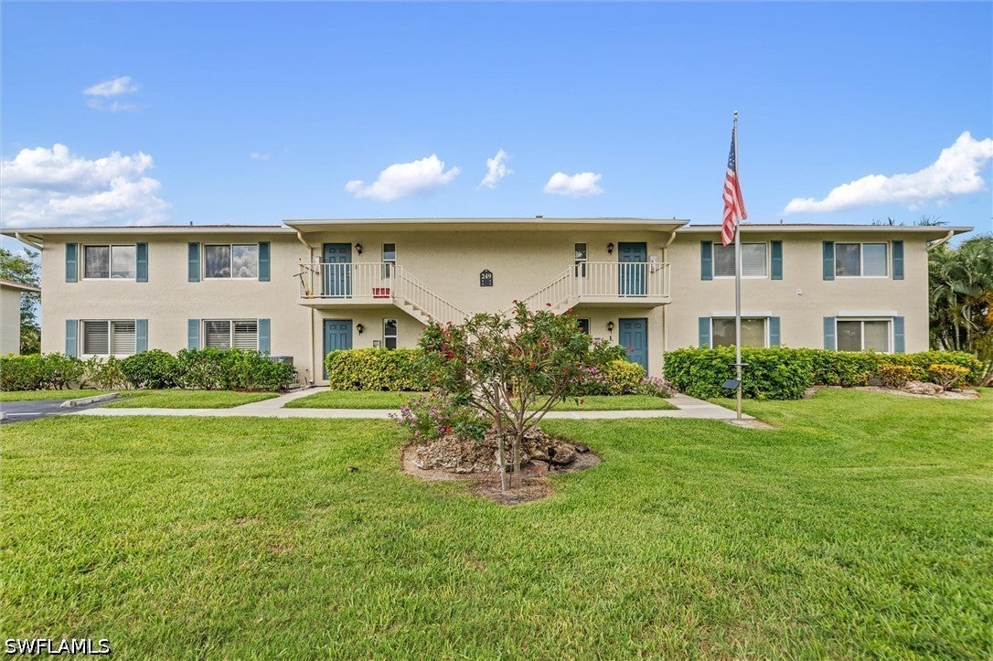 249 Memory Ln, Naples, FL 34112