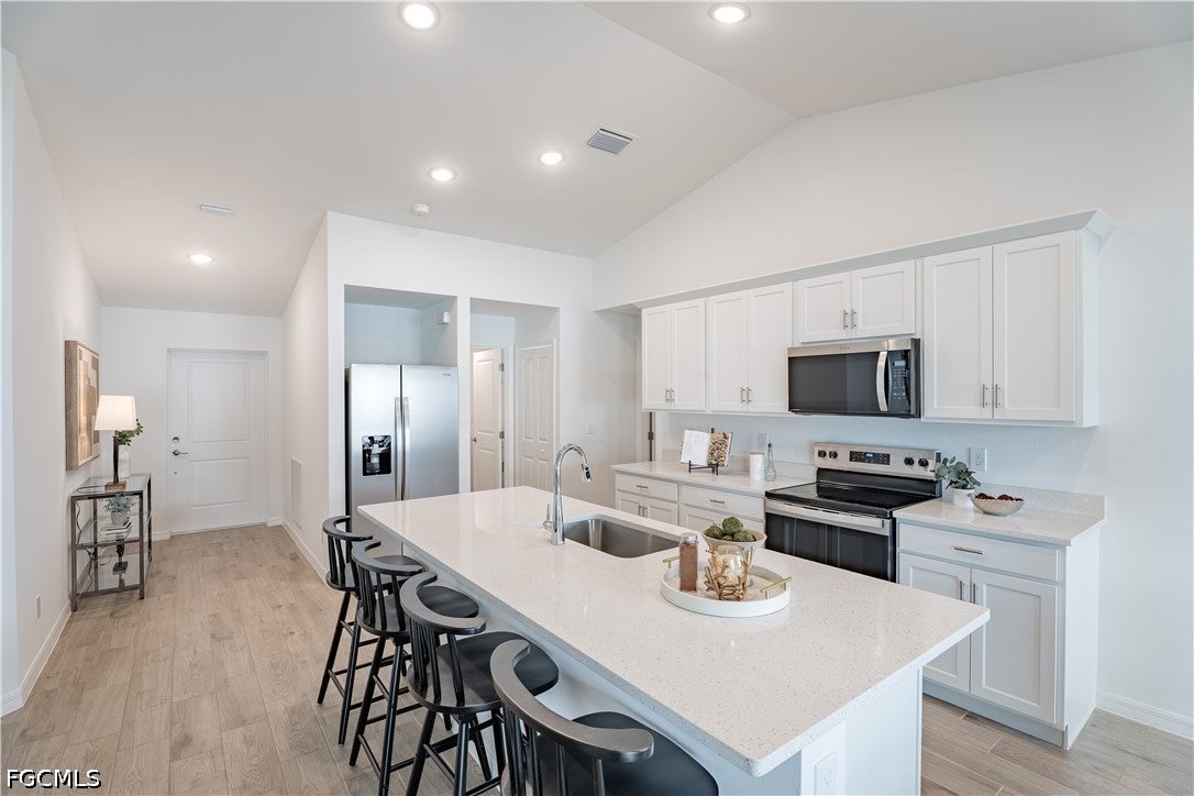1322 NE 9 Ave, Cape Coral, FL 33909 photo