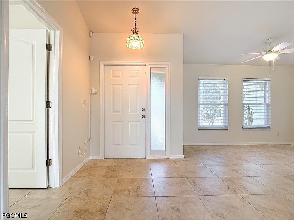 144 SW 38 Terrace, Cape Coral, FL 33914 photo