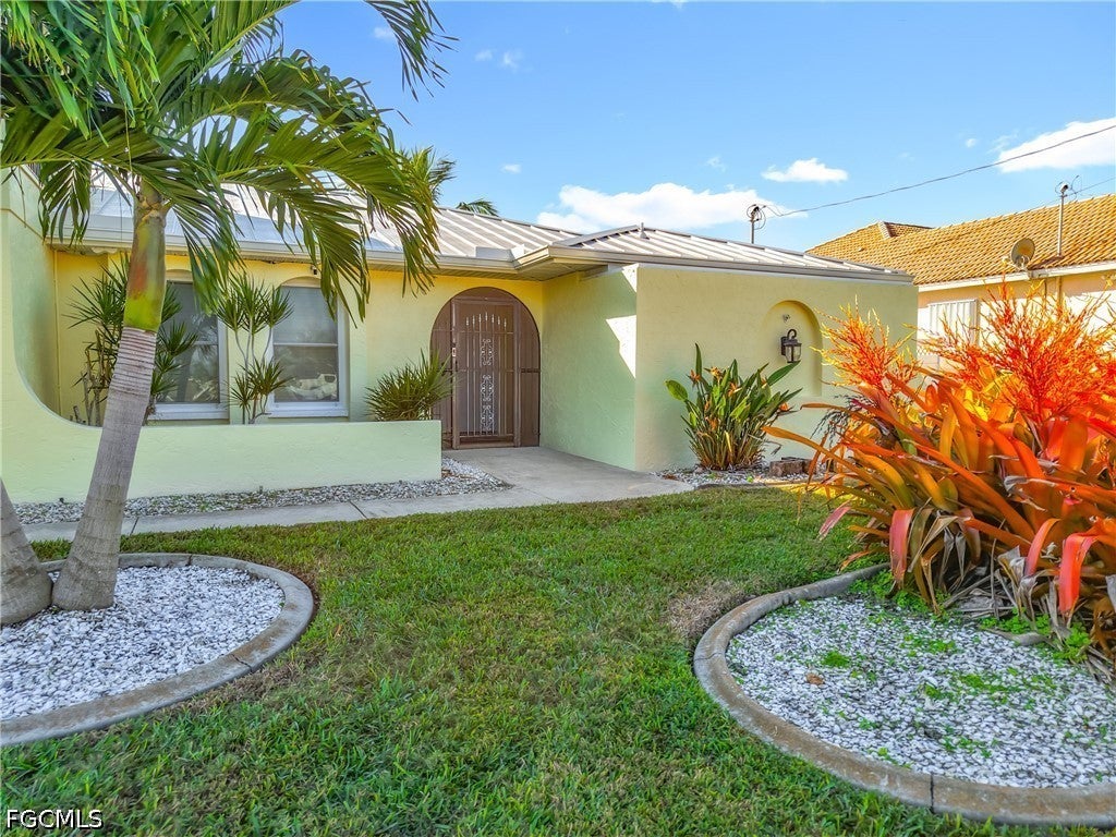144 SW 38 Terrace, Cape Coral, FL 33914 photo