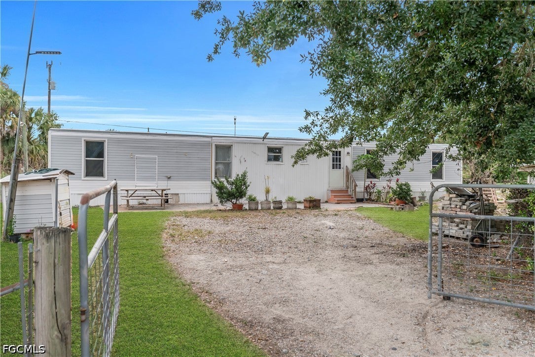 8106 Penny Dr, North Fort Myers, FL 33917 photo