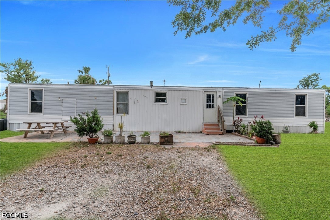 8106 Penny Dr, North Fort Myers, FL 33917 photo