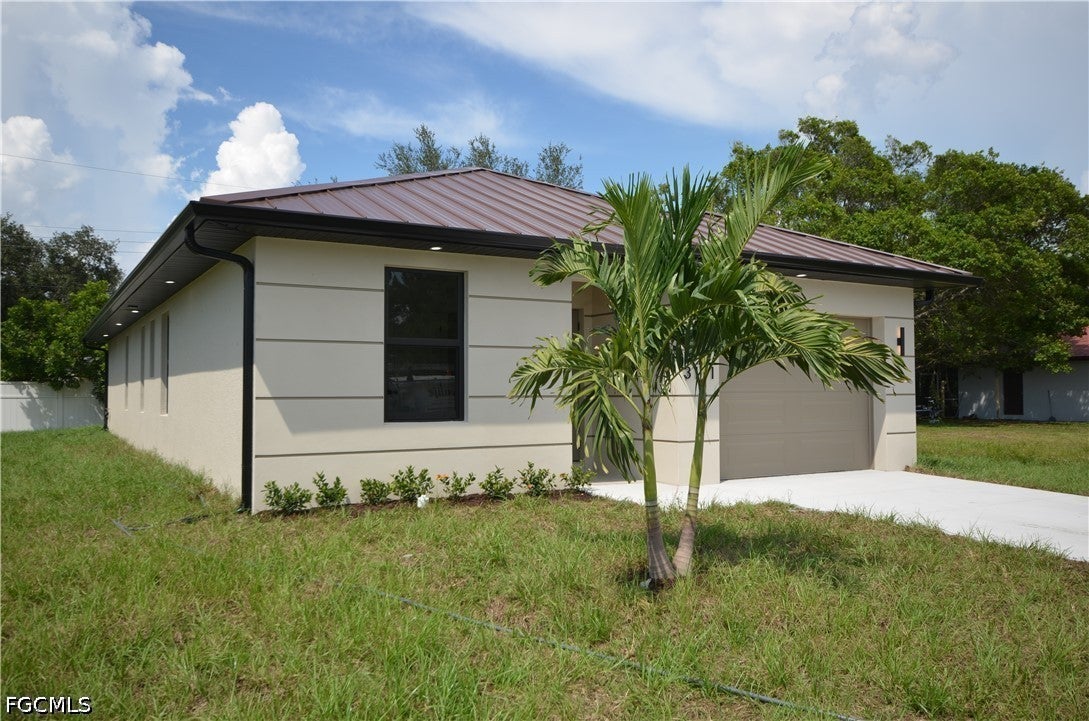 3121 Thomas St, Fort Myers, FL 33916 photo