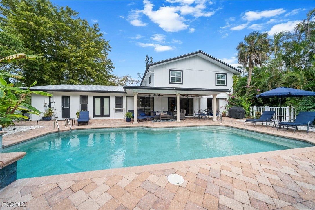 1030 Aqua Ln, Fort Myers, FL 33919 photo
