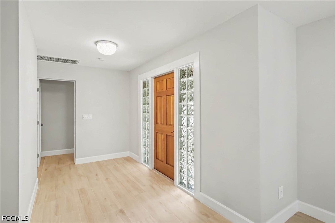 1309 Jambalana Ln, Fort Myers, FL 33901 photo