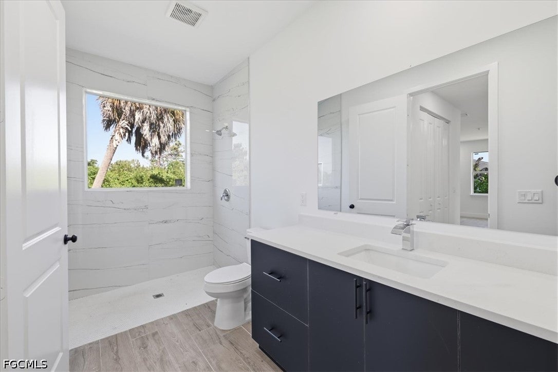 136 Lomas Rd, Rotonda West, FL 33947 photo