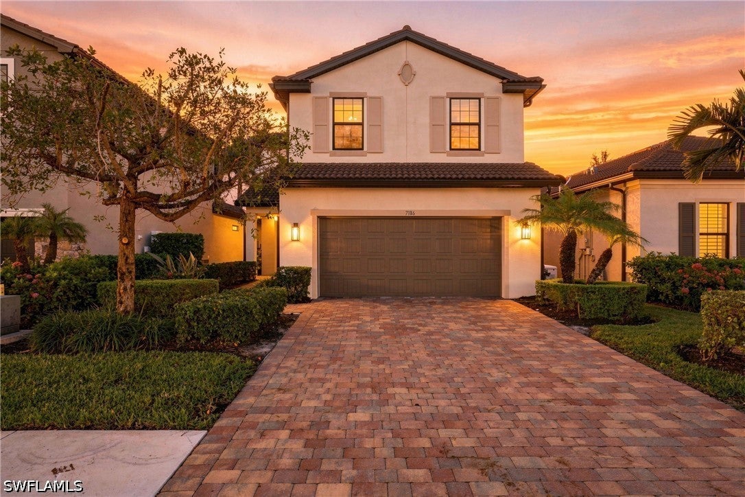 7186 Wilton Dr, Naples, FL 34109