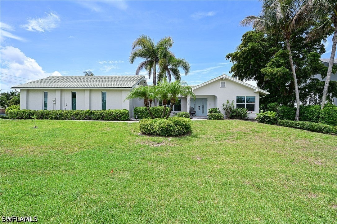 202 6 St, Bonita Springs, FL 34134