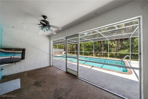 Duplex in Cape Coral FL 1237 SE 24th Avenue #A 18.jpg