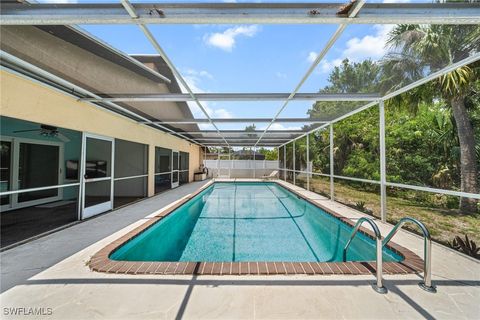 Duplex in Cape Coral FL 1237 SE 24th Avenue #A 20.jpg