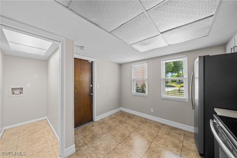 Duplex in Cape Coral FL 1237 SE 24th Avenue #A 12.jpg