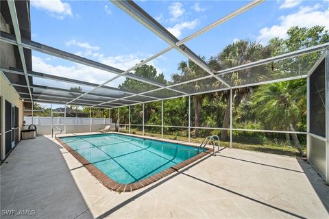 Duplex in Cape Coral FL 1237 SE 24th Avenue #A 19.jpg