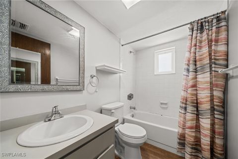 Duplex in Cape Coral FL 1237 SE 24th Avenue #A 8.jpg