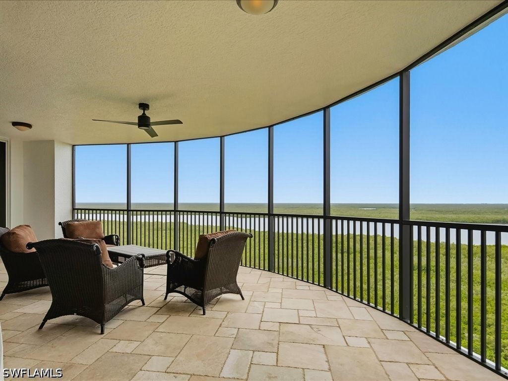 1050 Borghese Ln, Naples, FL 34114