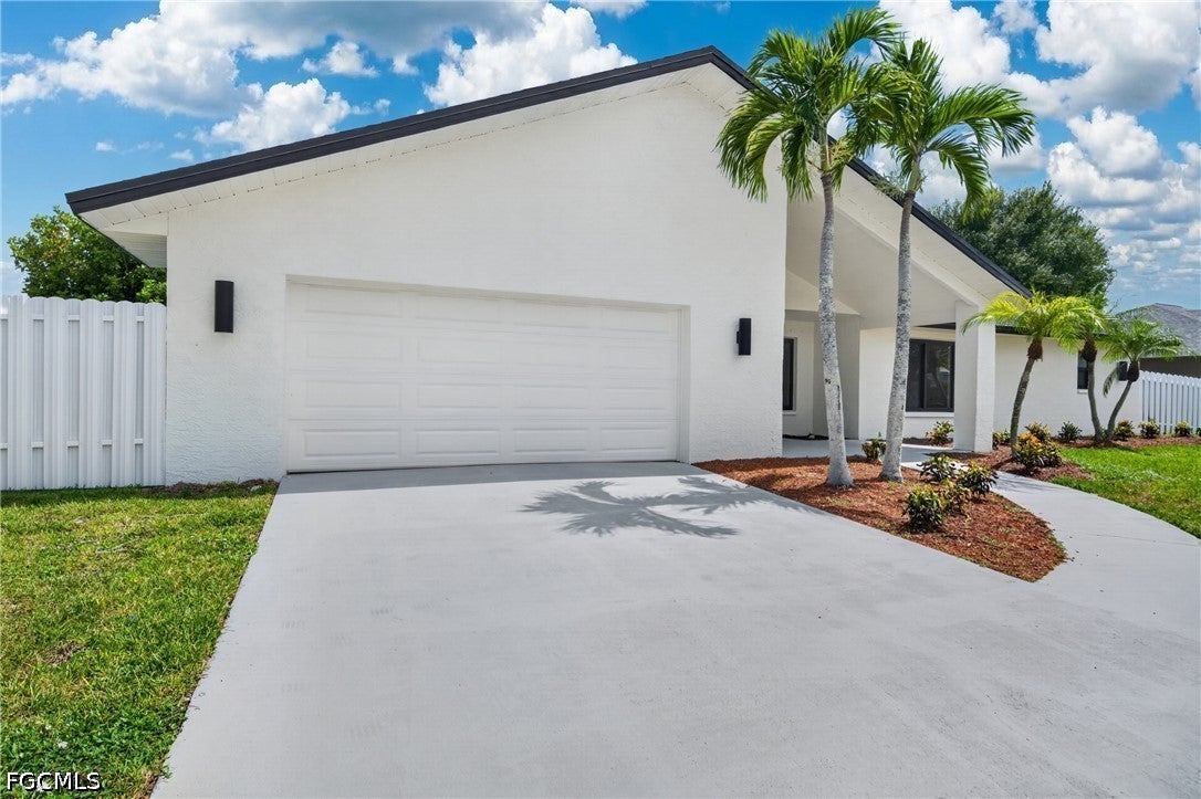 1408 SW 49 St, Cape Coral, FL 33914 photo