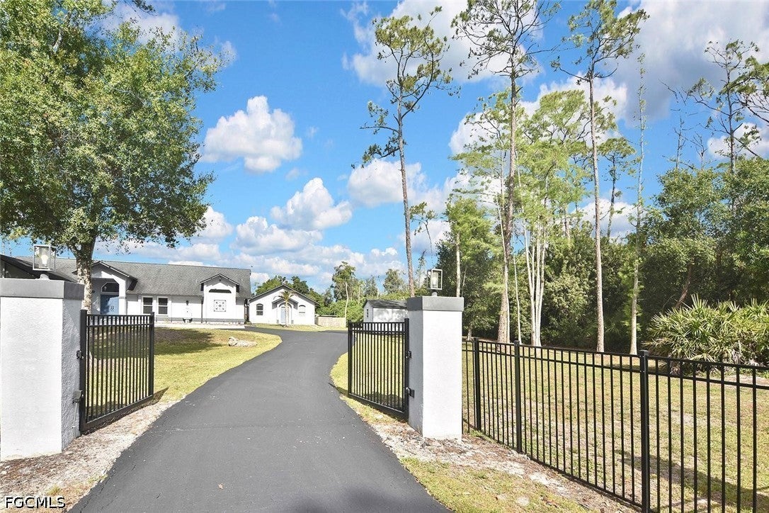12206 Honeysuckle Rd, Fort Myers, FL 33966 photo