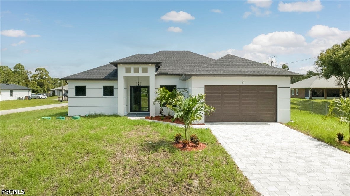 931 Barcelona St, Lehigh Acres, FL 33974