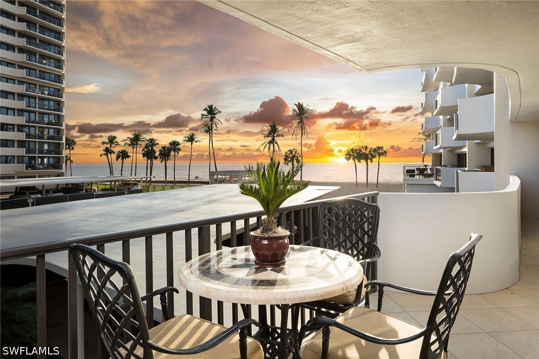 4005 Gulf Shore Blvd, Naples, FL 34103